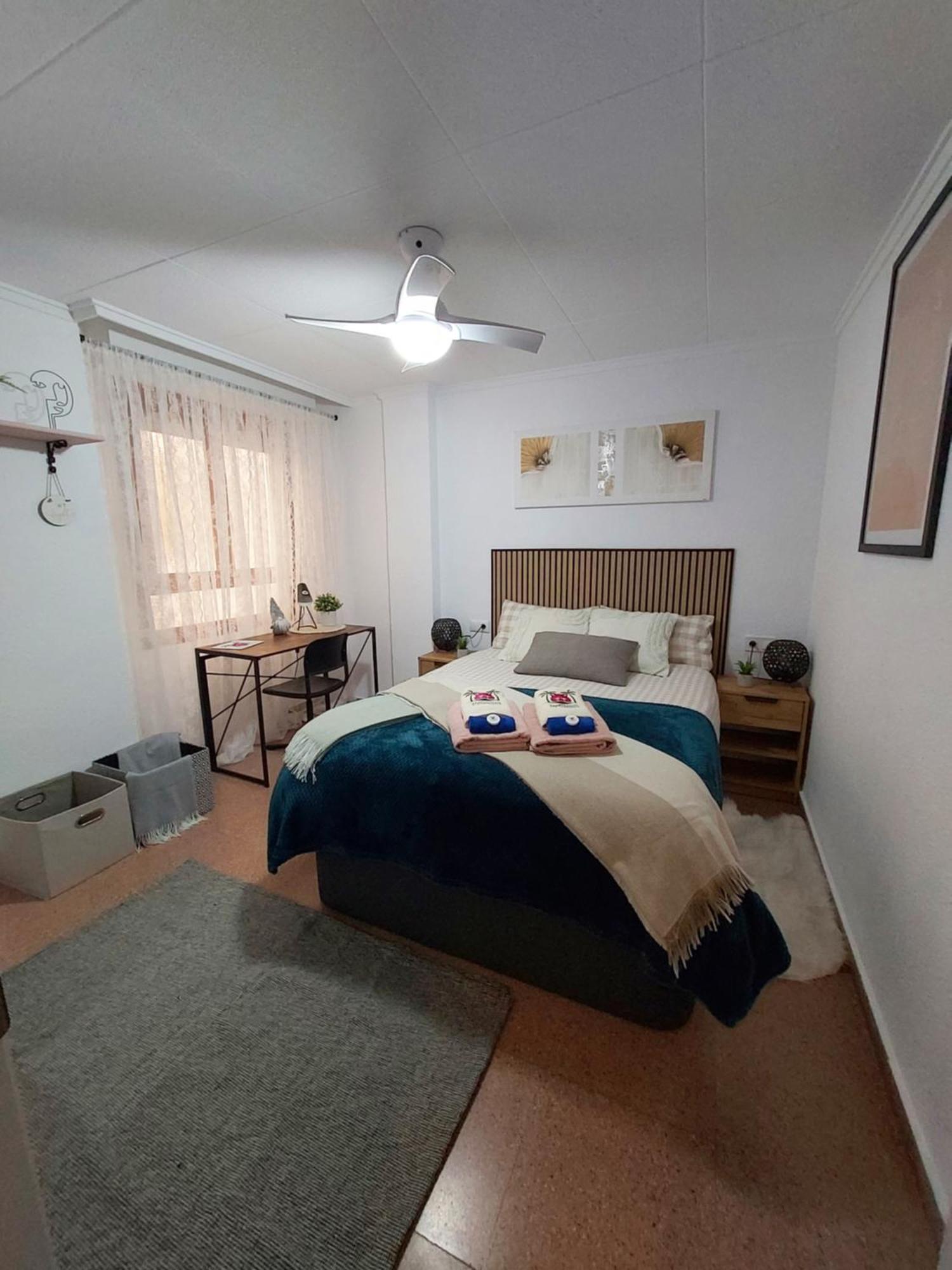 Апартаменти Apartament Alexandro'S Торрев'єха Екстер'єр фото
