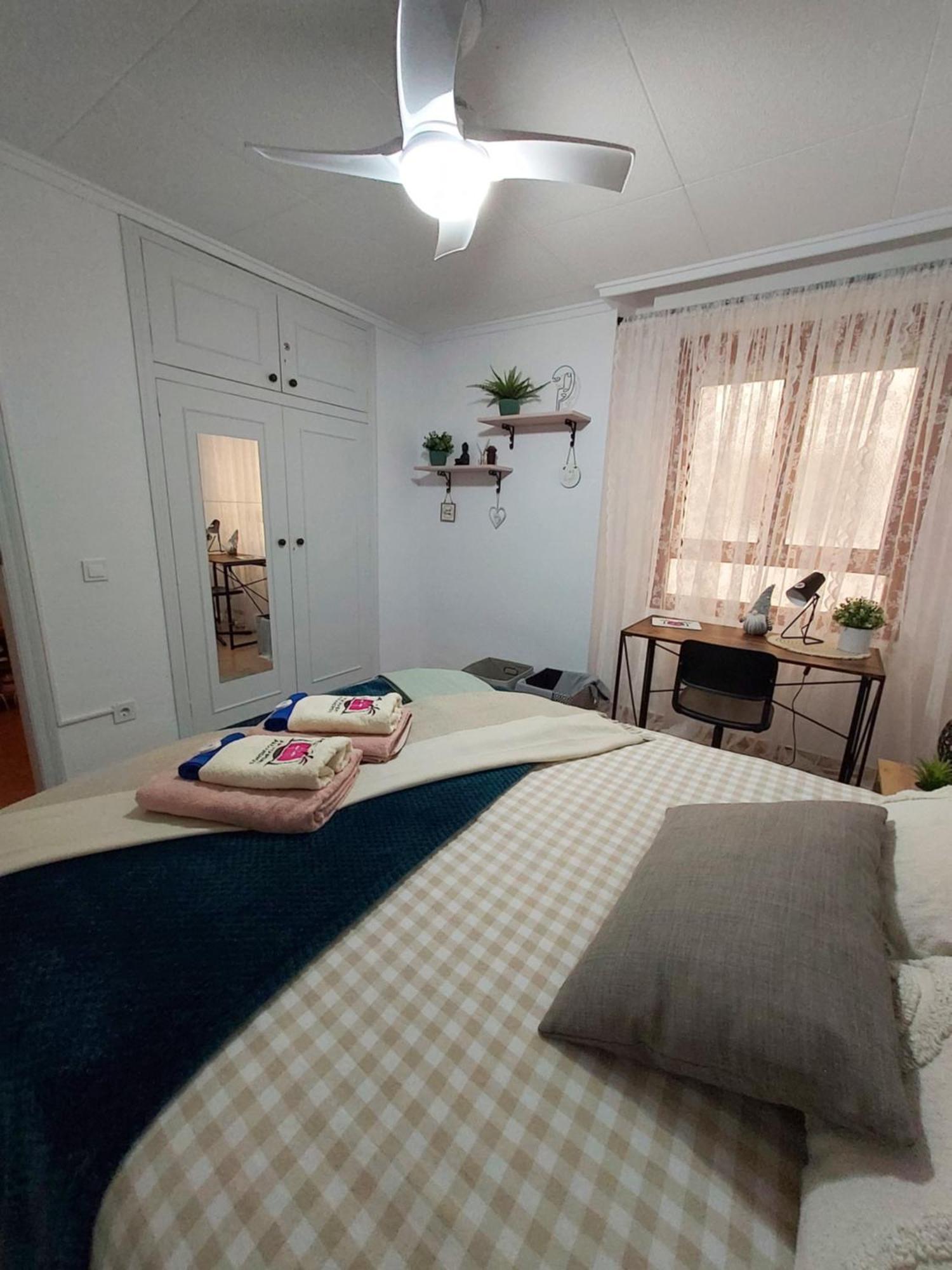 Апартаменти Apartament Alexandro'S Торрев'єха Екстер'єр фото