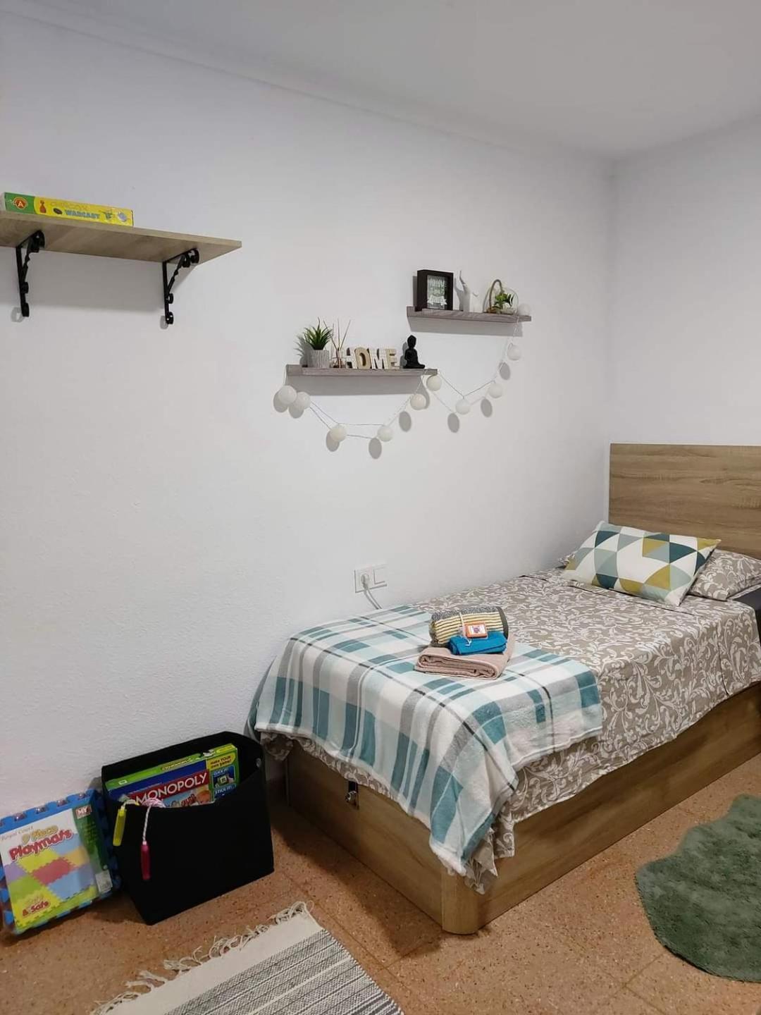 Апартаменти Apartament Alexandro'S Торрев'єха Екстер'єр фото