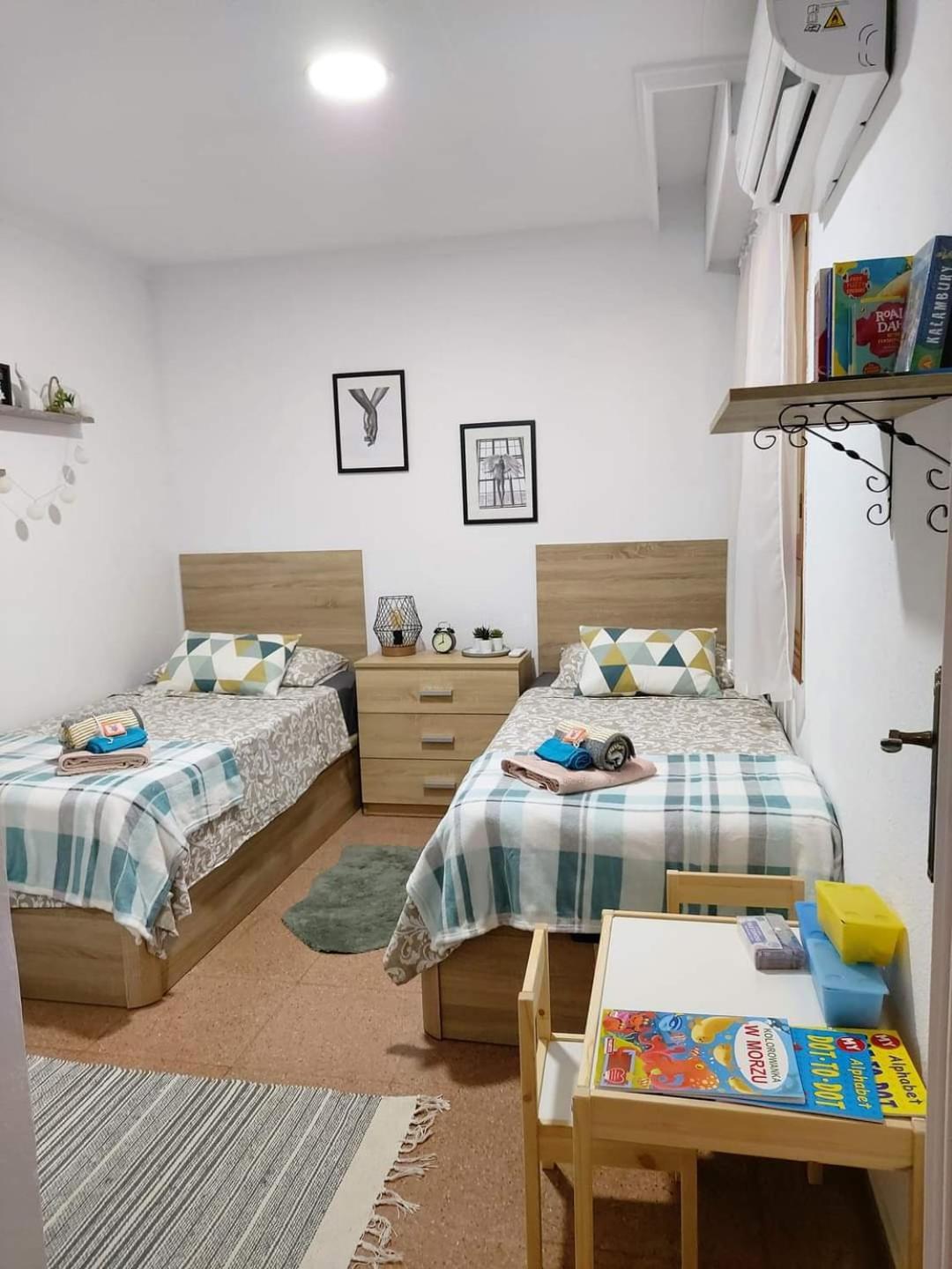 Апартаменти Apartament Alexandro'S Торрев'єха Екстер'єр фото